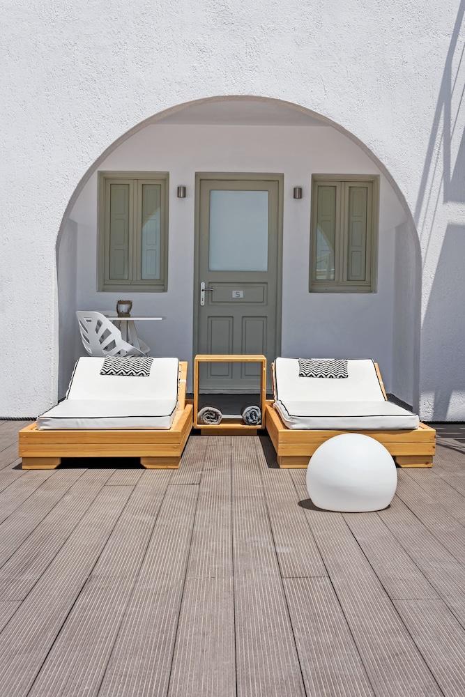 Azzurro Suites Messaria  Exterior photo