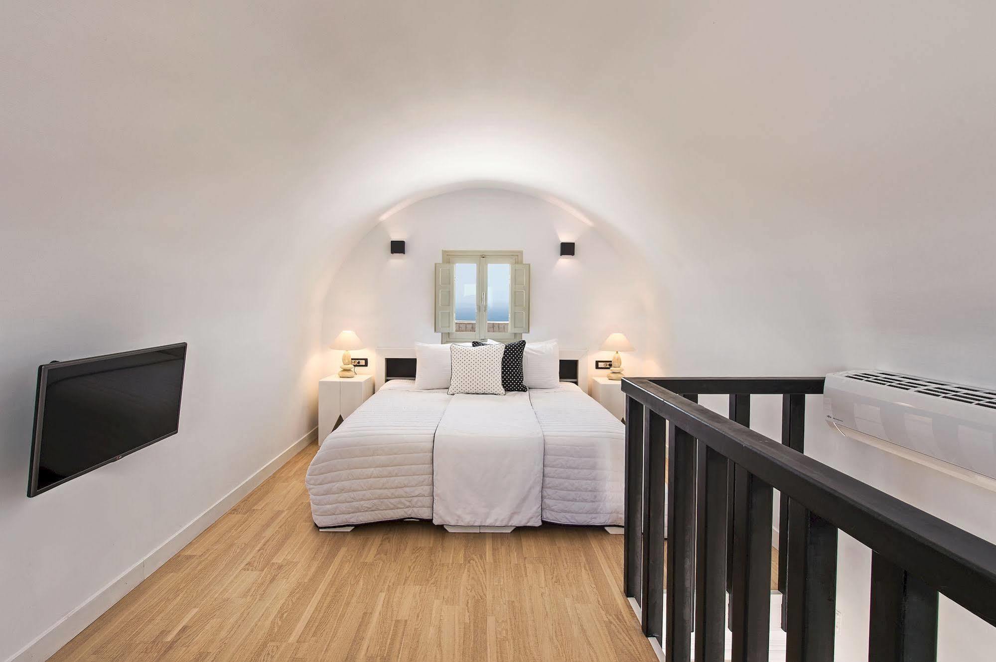 Azzurro Suites Messaria  Exterior photo
