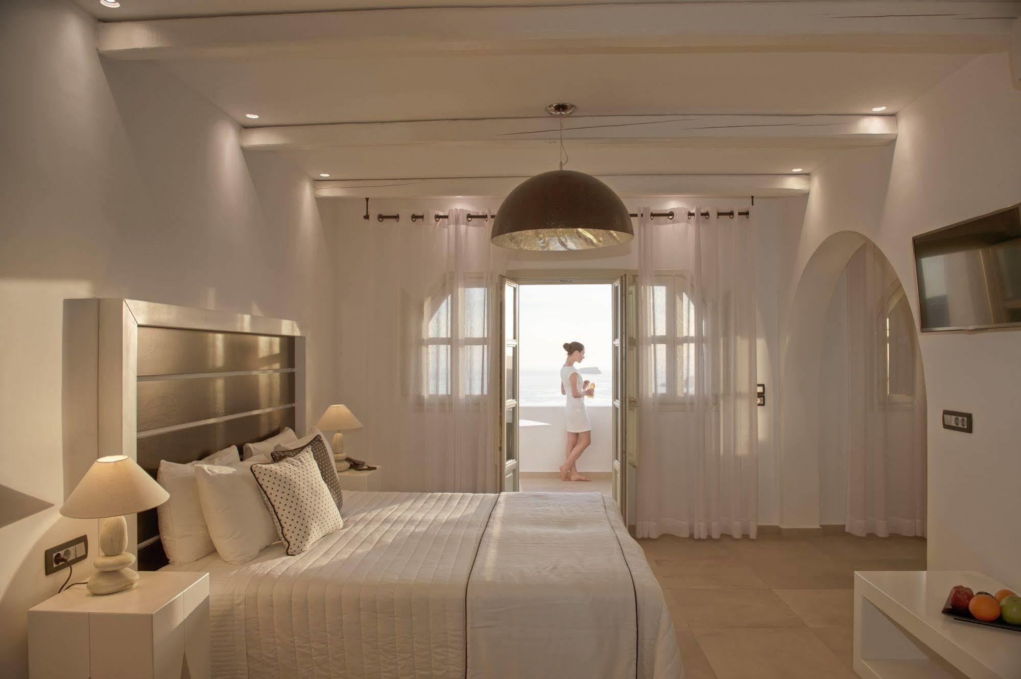 Azzurro Suites Messaria  Exterior photo