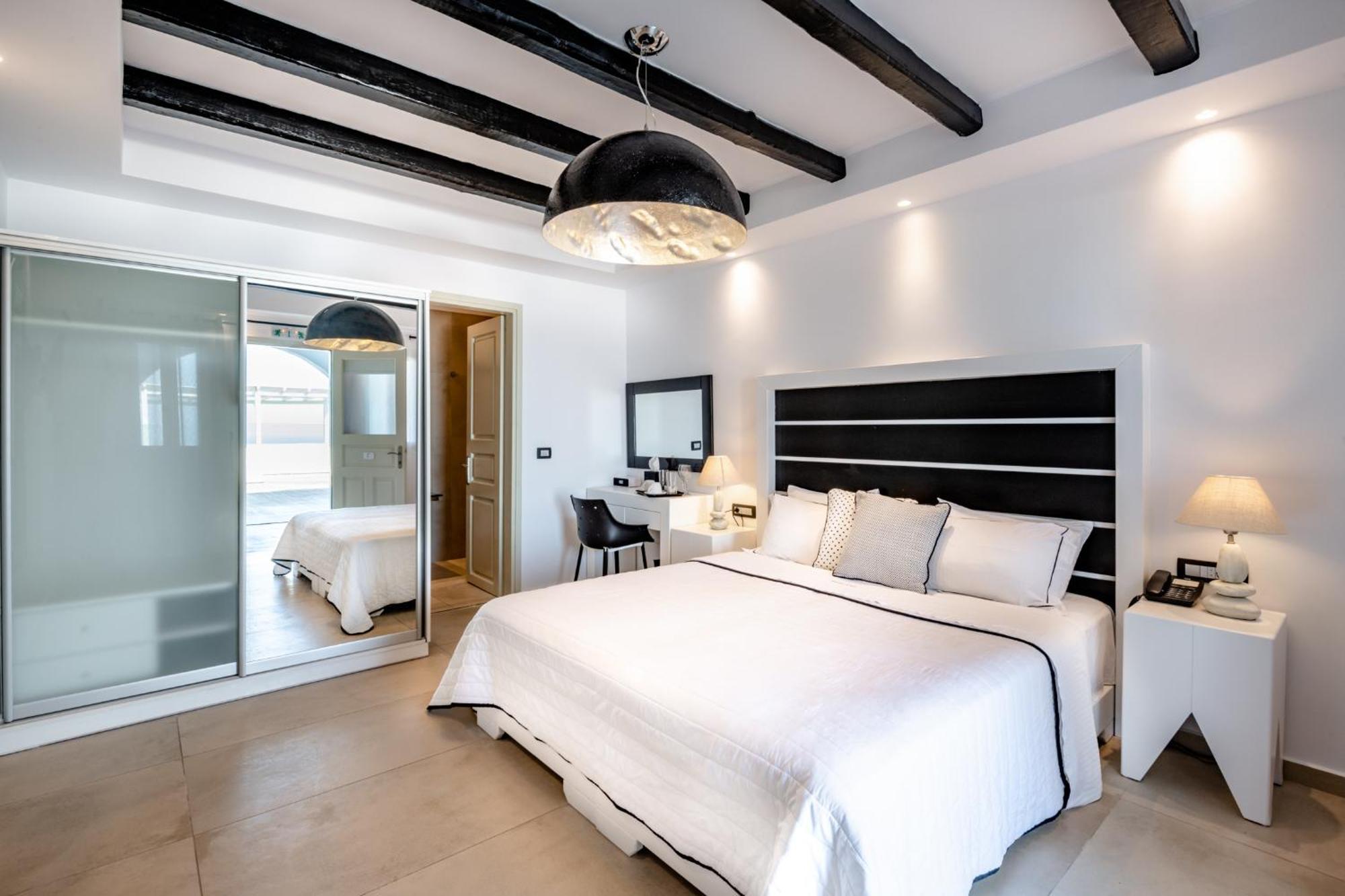 Azzurro Suites Messaria  Exterior photo